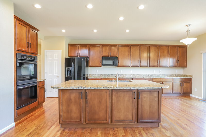 2,445/Mo, 10458 Mount Evans Dr Peyton, CO 80831 Kitchen View 2