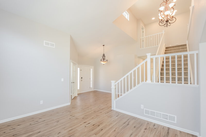 3,545/Mo, 2444 E 139th Pl Thornton, CO 80602 Family Room View 2