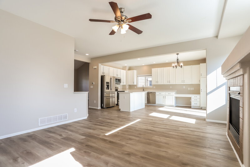 3,850/Mo, 11612 Maize Ct Parker, CO 80134 Living Room View 2