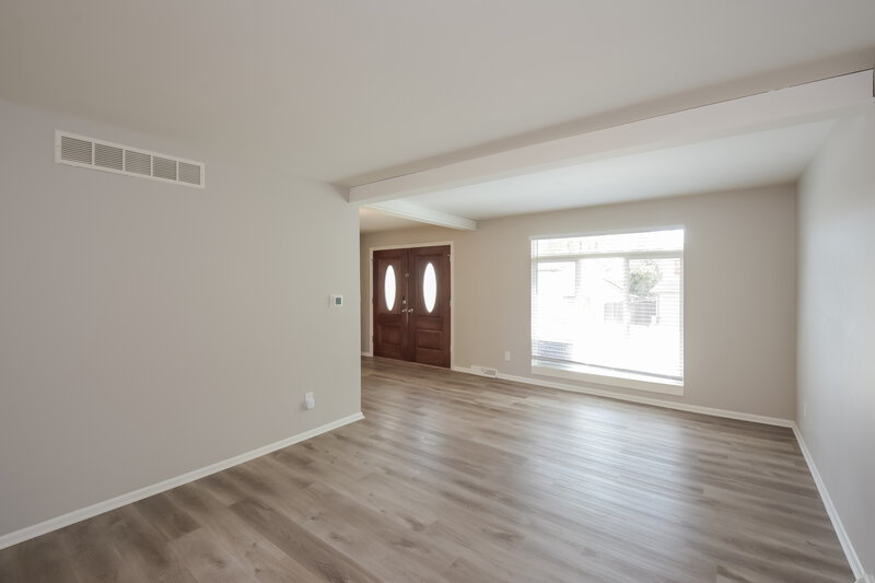 3,795/Mo, 6945 W 83rd Ave Arvada, CO 80003 Sitting Room View 2