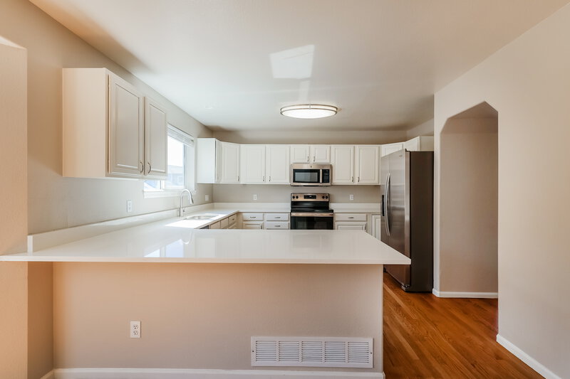 3,385/Mo, 19074 E Prentice Cir Centennial, CO 80015 Kitchen View