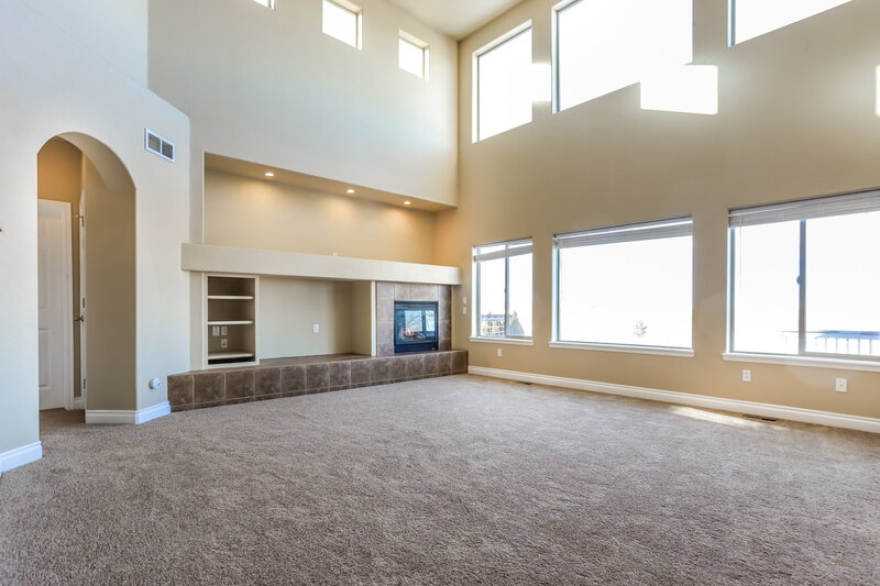 4,105/Mo, 1641 E 167th Ave Thornton, CO 80602 Family Room View