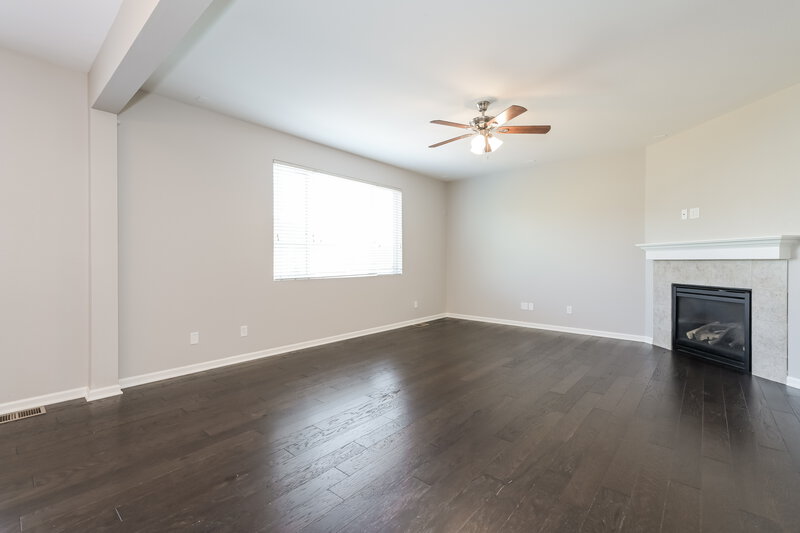 3,205/Mo, 7649 Blue Water Dr Castle Rock, CO 80108 Living Room View