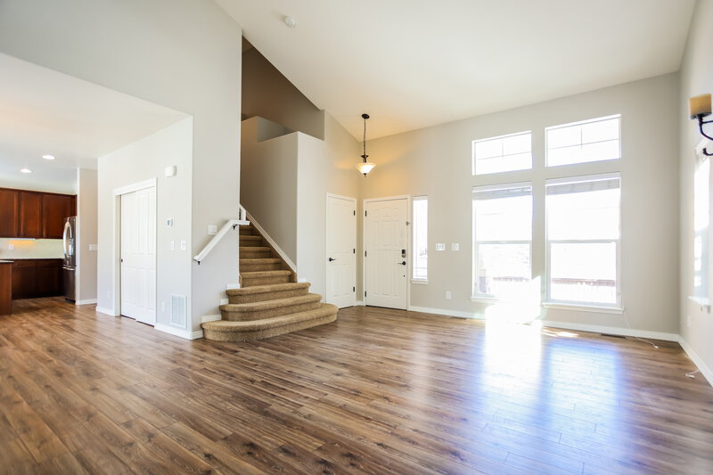 2,950/Mo, 7149 S Little River Ct Aurora, CO 80016 Living Room View 2