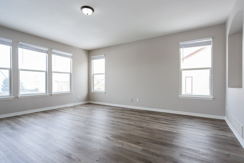 3,310/Mo, 12571 Kearney Cir Thornton, CO 80602 Sitting Room View