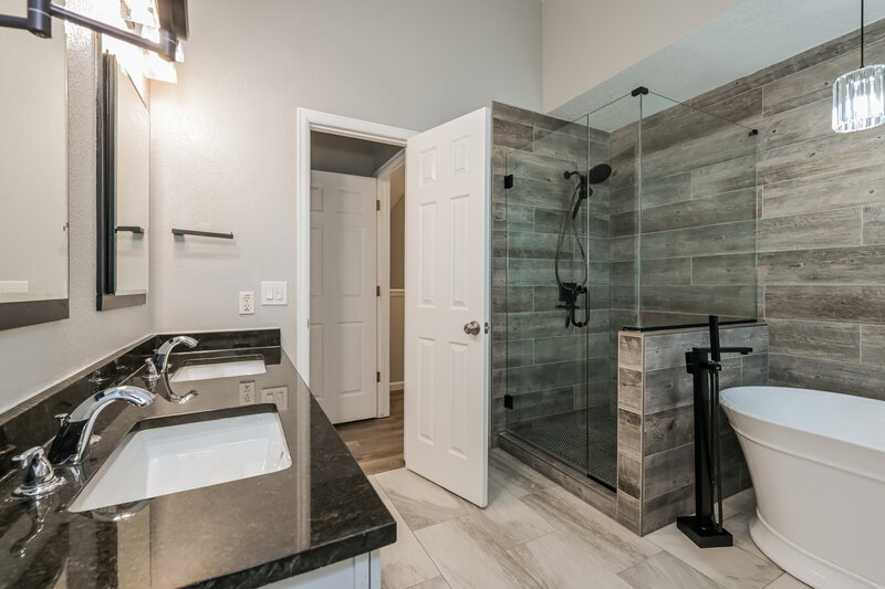 3,115/Mo, 11224 Jordan Ct Parker, CO 80134 Main Bathroom View