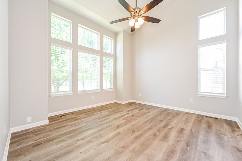 3,410/Mo, 3064 S Andes St Aurora, CO 80013 Living Room View 3