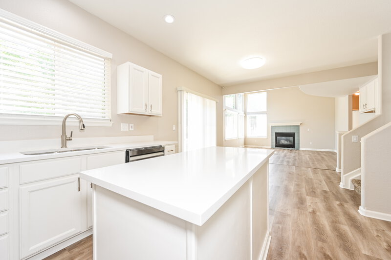 3,410/Mo, 3064 S Andes St Aurora, CO 80013 Kitchen View 2