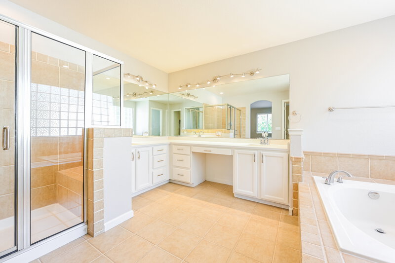 3,410/Mo, 3064 S Andes St Aurora, CO 80013 Main Bathroom View