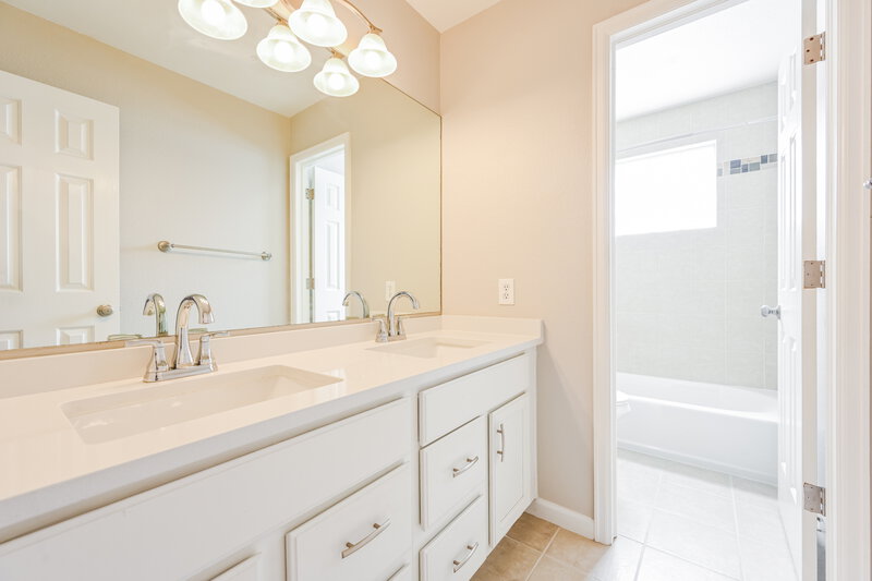 3,410/Mo, 3064 S Andes St Aurora, CO 80013 Bathroom View