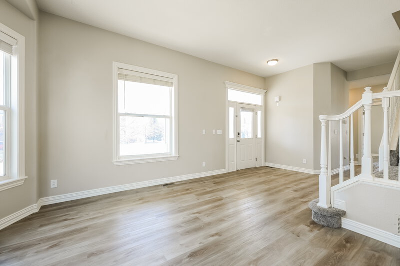 3,905/Mo, 10903 Belle Creek Blvd Commerce City, CO 80640 Living Room View 2