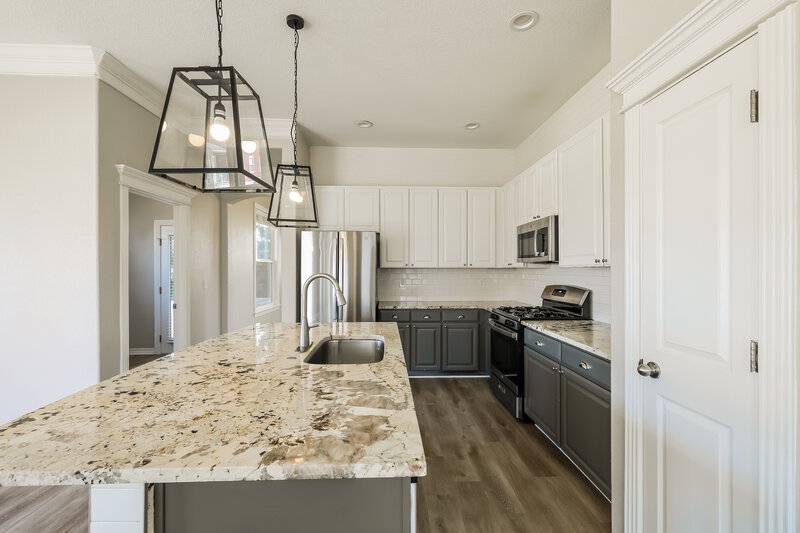 3,905/Mo, 10903 Belle Creek Blvd Commerce City, CO 80640 Kitchen View