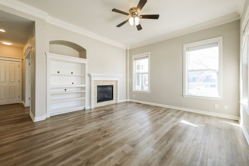 3,905/Mo, 10903 Belle Creek Blvd Commerce City, CO 80640 Sitting Room View