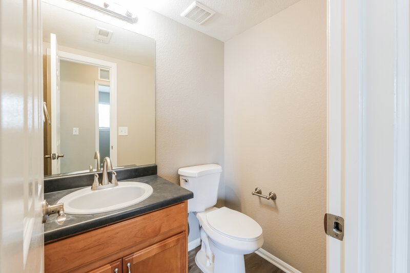 2,370/Mo, 9489 Portmarnock Ct Peyton, CO 80831 Bathroom View