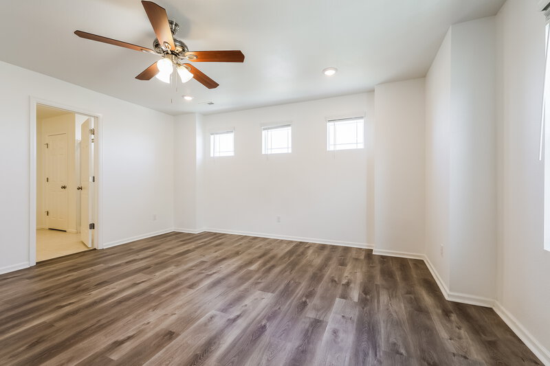 3,470/Mo, 9259 Rifle St Commerce City, CO 80022 Main Bedroom View
