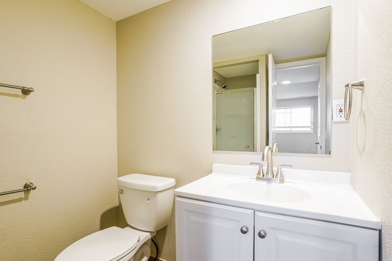 2,360/Mo, 1038 Nolte Dr W Colorado Springs, CO 80916 Bathroom View