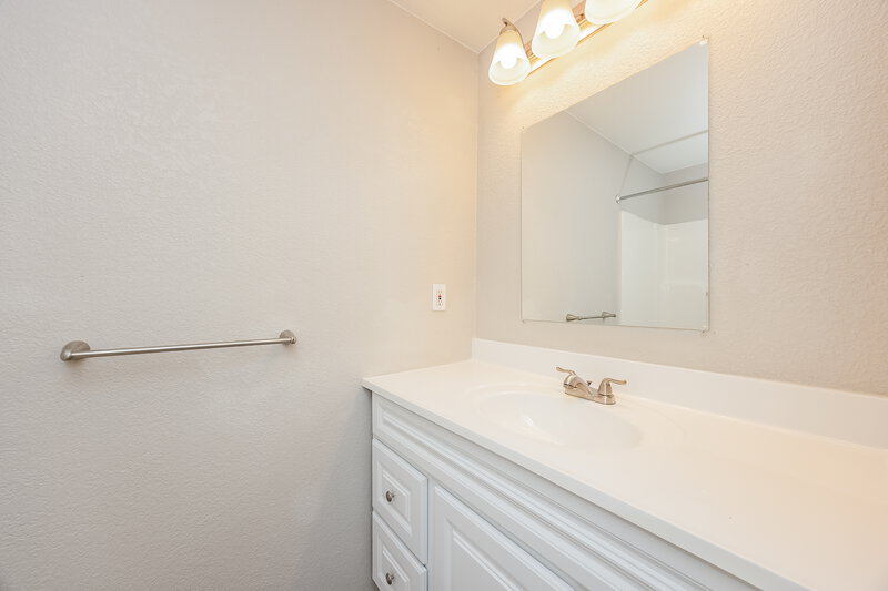 2,495/Mo, 6325 Ashridge Ct Colorado Springs, CO 80922 Bathroom View