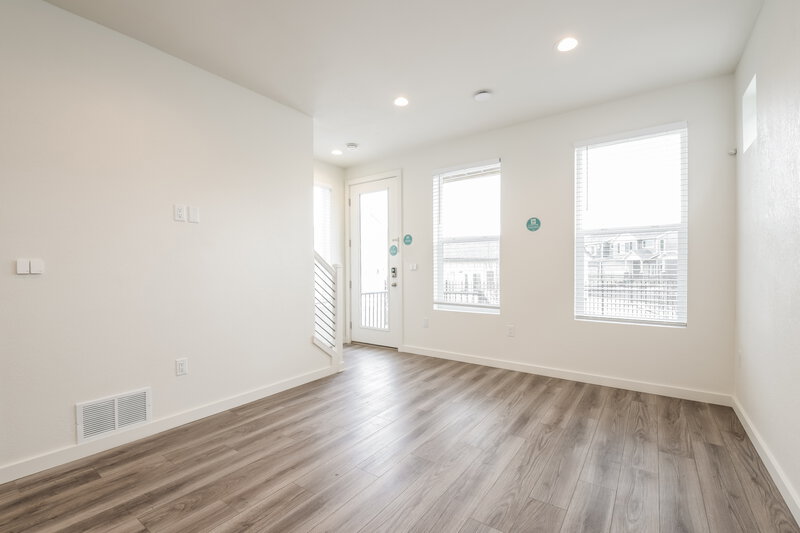 2,375/Mo, 18608 E. 47th Place Denver, CO 80249 Living Room View 2