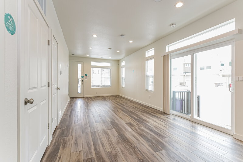 2,370/Mo, 4733 N. Tower Drive Denver, CO 80249 Living Room View 4