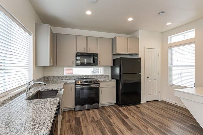 2,370/Mo, 4733 N. Tower Drive Denver, CO 80249 Kitchen View