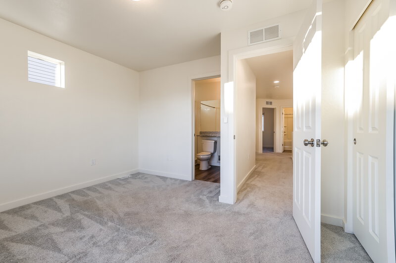 2,240/Mo, 4735 N. Tower Drive Denver, CO 80249 Main Bedroom View 2