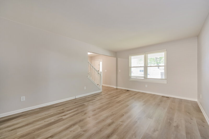 2,655/Mo, 645 S Joplin St Aurora, CO 80017 Living Room View 2