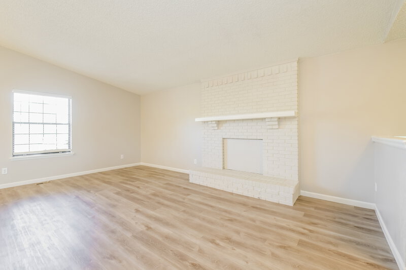 2,810/Mo, 4740 E 129th Cir Thornton, CO 80241 Living Room View 3