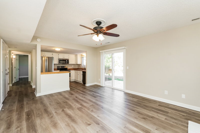 1,975/Mo, 3165 Post Oak Dr Colorado Springs, CO 80916 Dining Room View