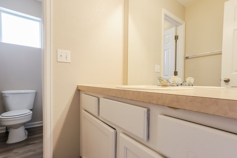 3,550/Mo, 3846 E 124th Ave Thornton, CO 80241 Bathroom View