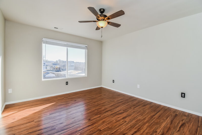 2,210/Mo, 5292 Mountain Air Cir Colorado Springs, CO 80916 Main Bedroom View