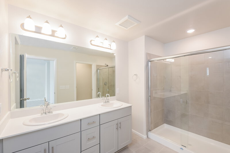 2,795/Mo, 13971 Vispo Way Broomfield, CO 80020 Main Bathroom View