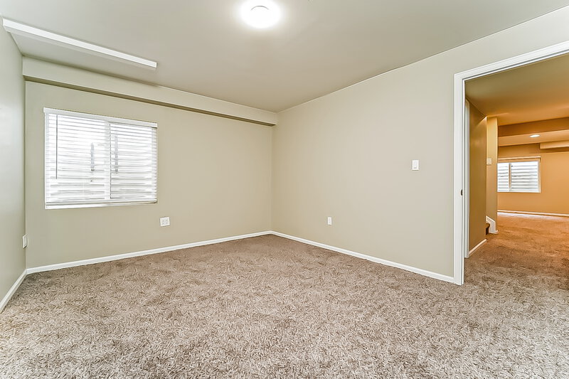 3,445/Mo, 17151 E 104th Pl Commerce City, CO 80022 Office View