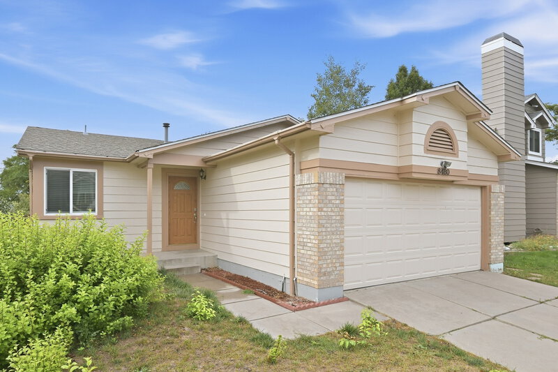 3,090/Mo, 8480 S Upham Way Littleton, CO 80128 Front View