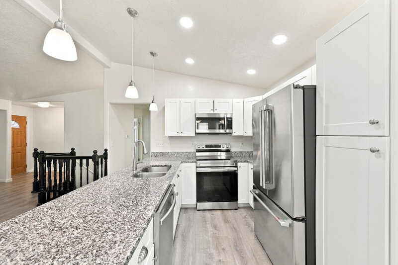 3,090/Mo, 8480 S Upham Way Littleton, CO 80128 Kitchen View 2