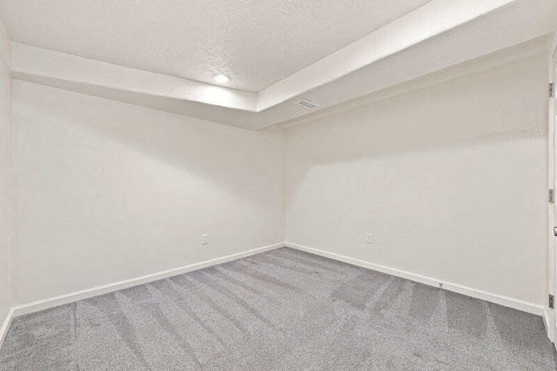 3,090/Mo, 8480 S Upham Way Littleton, CO 80128 Family Room View