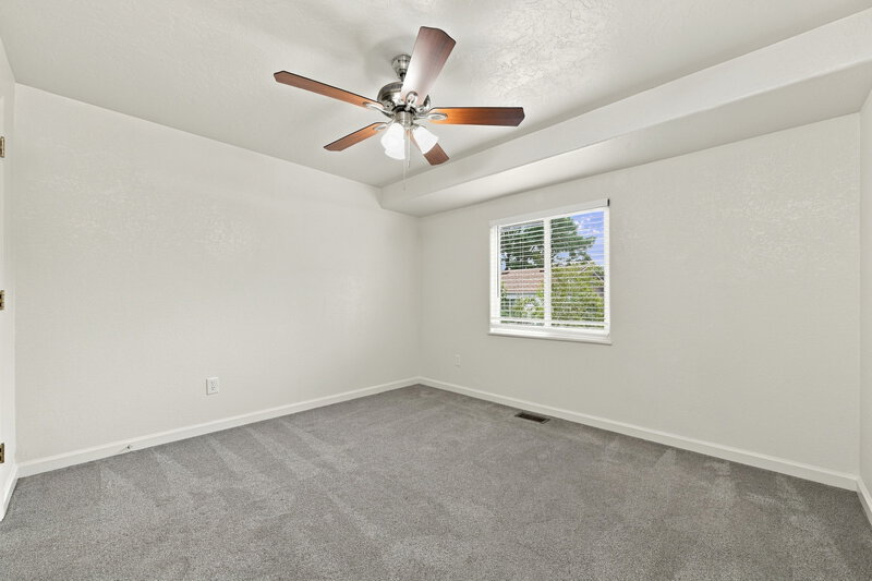 3,090/Mo, 8480 S Upham Way Littleton, CO 80128 Primary Bedroom View