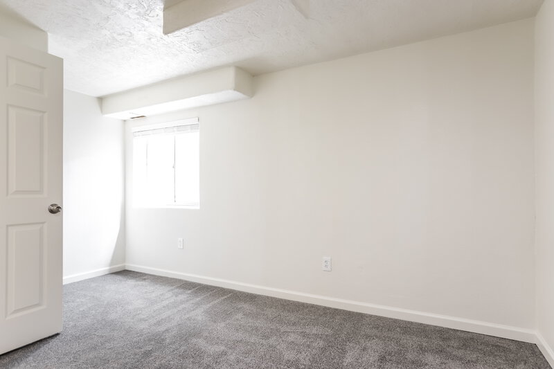 2,825/Mo, 8480 S Upham Way Littleton, CO 80128 Bedroom View 3