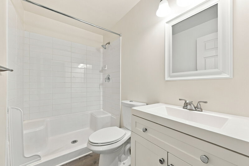 3,090/Mo, 8480 S Upham Way Littleton, CO 80128 Bathroom View