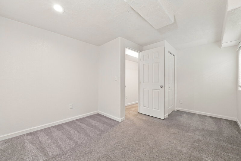3,090/Mo, 8480 S Upham Way Littleton, CO 80128 No Caption View