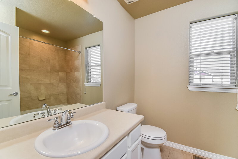 4,430/Mo, 6165 Fiddle Way Colorado Springs, CO 80925 Bathroom View 2