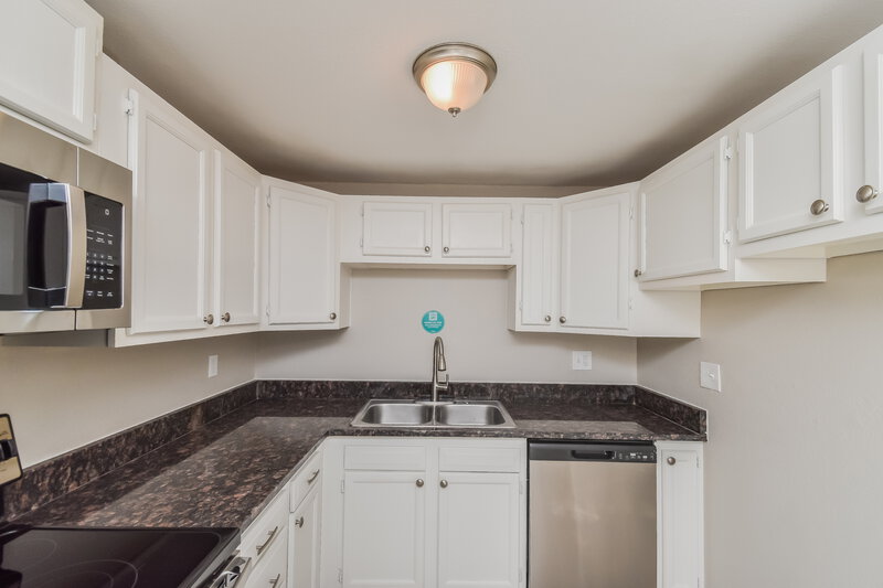 2,025/Mo, 660 Calle Entrada Fountain, CO 80817 Kitchen View 2