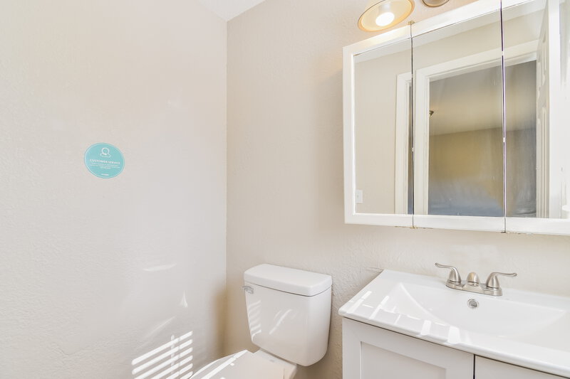 2,025/Mo, 660 Calle Entrada Fountain, CO 80817 Main Bathroom View