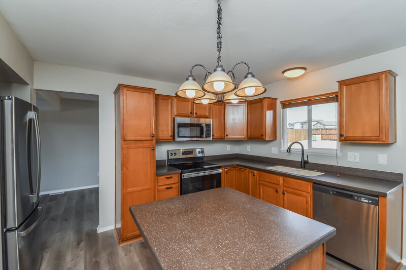 2,530/Mo, 933 Daffodil St Fountain, CO 80817 Kitchen View 2
