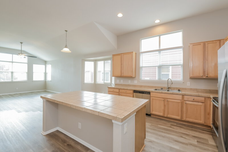 2,485/Mo, 11073 Nome St Commerce City, CO 80640 Kitchen View
