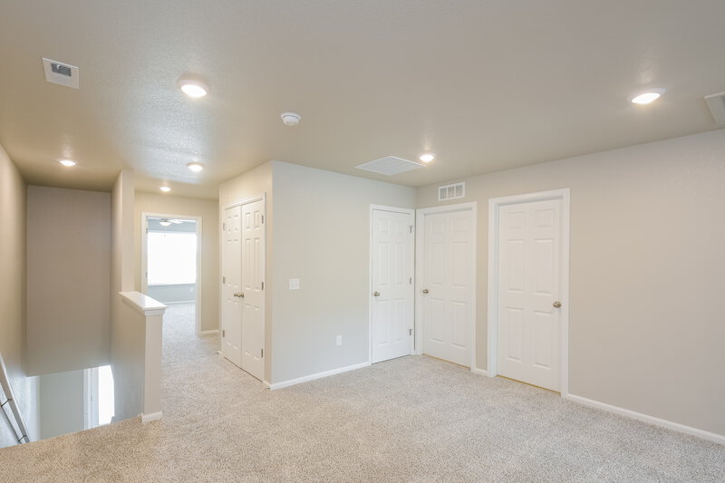 3,005/Mo, 13959 Vispo Way Broomfield, CO 80020 Loft View