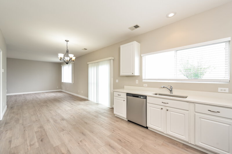 4,740/Mo, 24762 E Wyoming Cir Aurora, CO 80018 Kitchen View