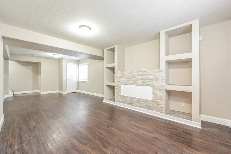 4,740/Mo, 24762 E Wyoming Cir Aurora, CO 80018 Basement View 2