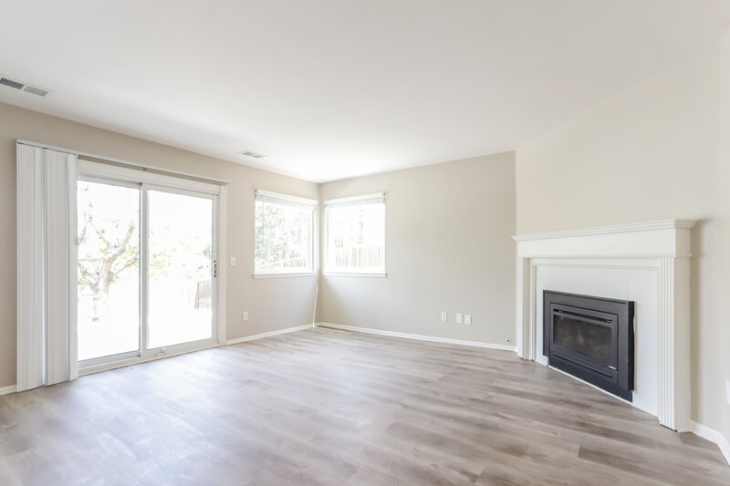 2,785/Mo, 19273 E Molly Ave Parker, CO 80134 Living Room View 2