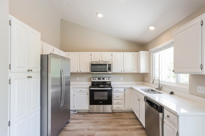 2,785/Mo, 19273 E Molly Ave Parker, CO 80134 Kitchen View