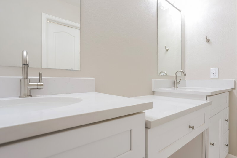 2,785/Mo, 19273 E Molly Ave Parker, CO 80134 Main Bathroom View